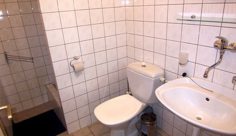 Penzion PERLA Jindřichův Hradec - Čtyřlůžkový pokoj, Apartmá 2lůžkový+3 lůžkový pokoj